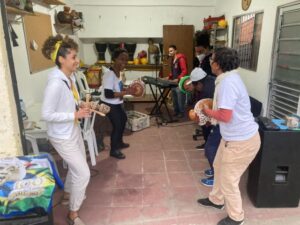 Ensaio com xequerê na sede do Cordão Tereza de Benguela - Foto: Gabriel
