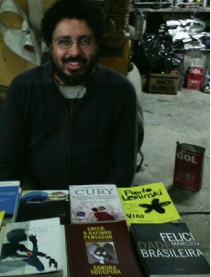 FiloCzar destaca autores da periferia durante o Salão do Livro Político