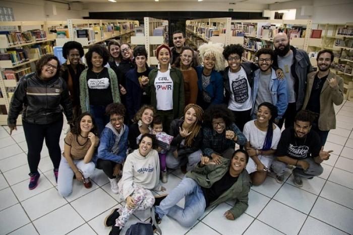 Slam das Minas ocupa Sacolão das Artes com batalha de poesias autorais
