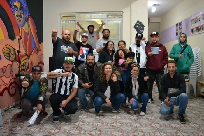 Coletivo Perifatividade realiza último encontro poético do ano