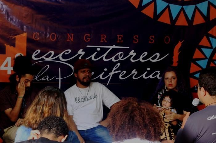 Autores contam como é viver da arte na quebrada durante o Congresso de Escritores da Periferia