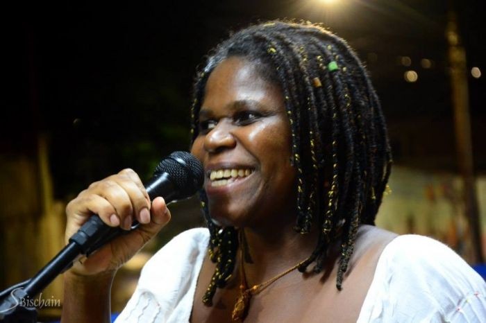 A escritora e atriz Tula Pilar dá adeus a literatura periférica