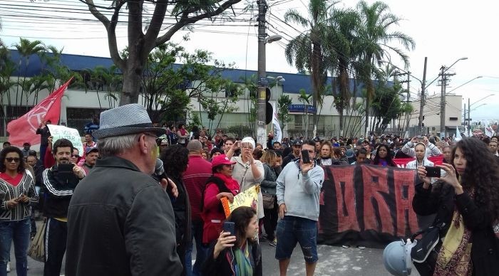 Greve geral mobiliza moradores nas periferias da zona sul de SP