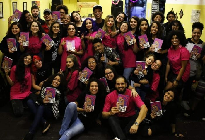 Concurso literário transforma escola pública em celeiro de novos autores