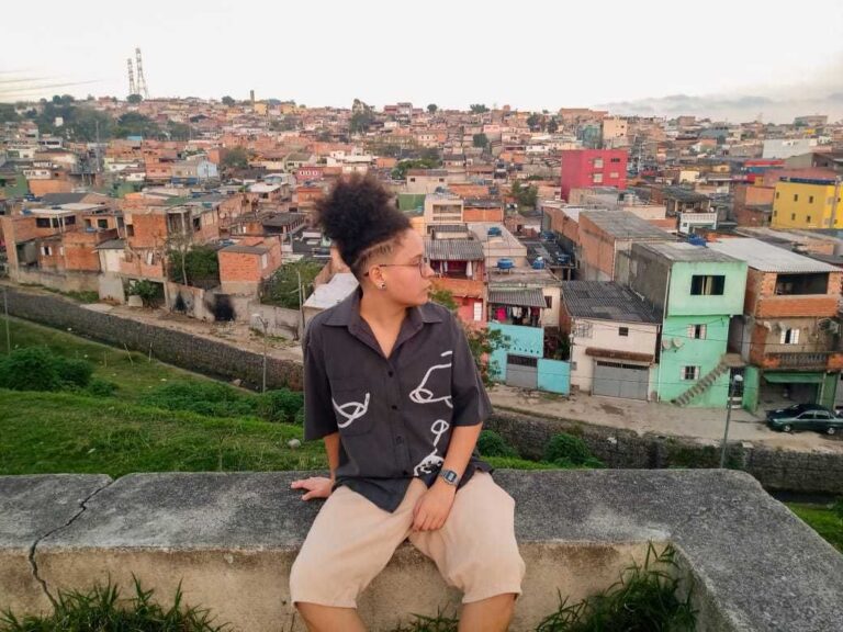 “Estar só em casa é osso”: artista do Grajaú fala sobre o isolamento do homem trans na pandemia