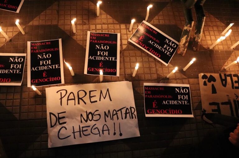 Familiares das vítimas do massacre de Paraisópolis realizam ato para exigir justiça