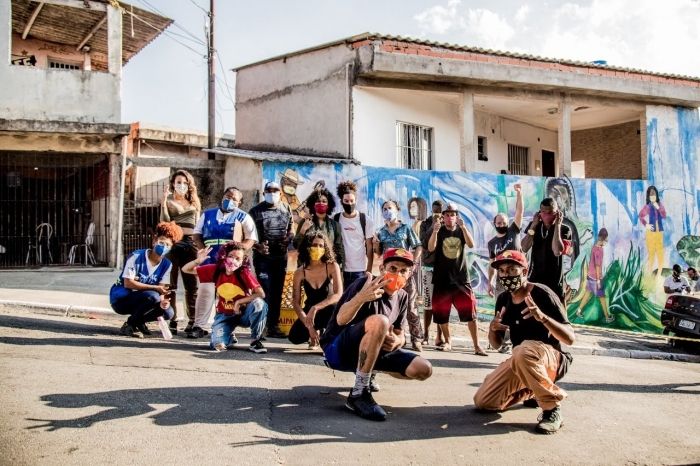 Direitos invisíveis: ações coletivas de prevenção à covid-19 orientam moradores das periferias