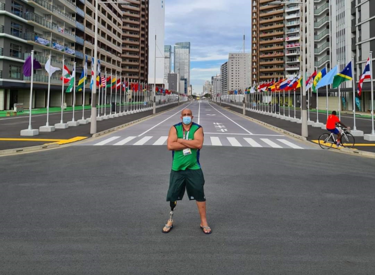 “É um orgulho representar nossa quebrada”, afirma Giba, paratleta morador de Carapicuíba