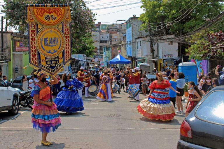Maracatu Ilê Aláfia: uma história de luta e cuidado na periferia de São Paulo