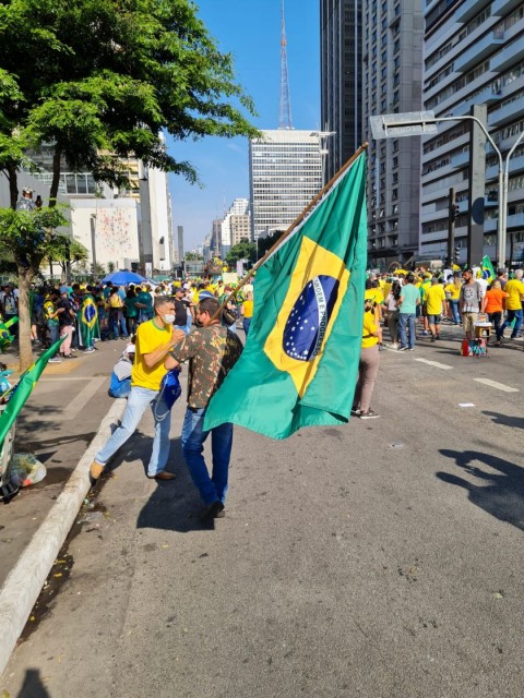 Bolsonaro: para além do burro, para além do louco, para além do incompetente