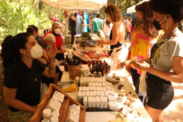 “Empreender sozinha é difícil”: projeto seleciona mulheres para receber formação cultural gratuita