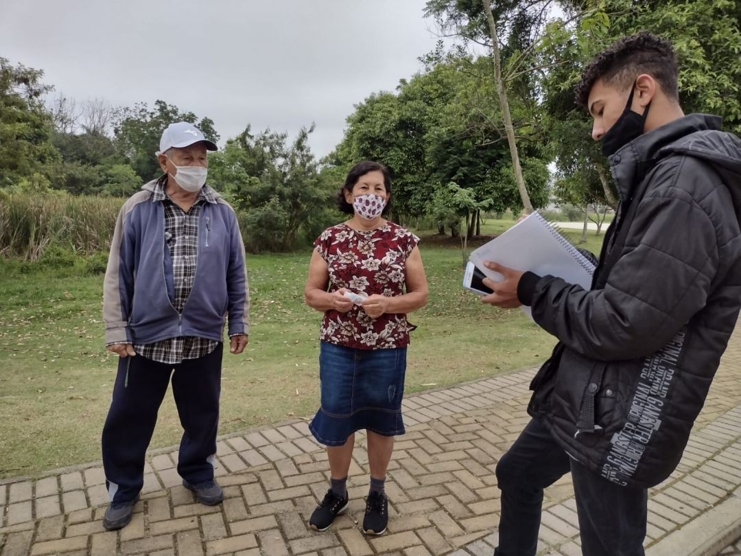 Maria Aparecida, 74 anos, é moradora do bairro Jardim Pantanal. Todas as manhãs vai ao parque fazer caminhada; (Foto: Kaique Ferreira)