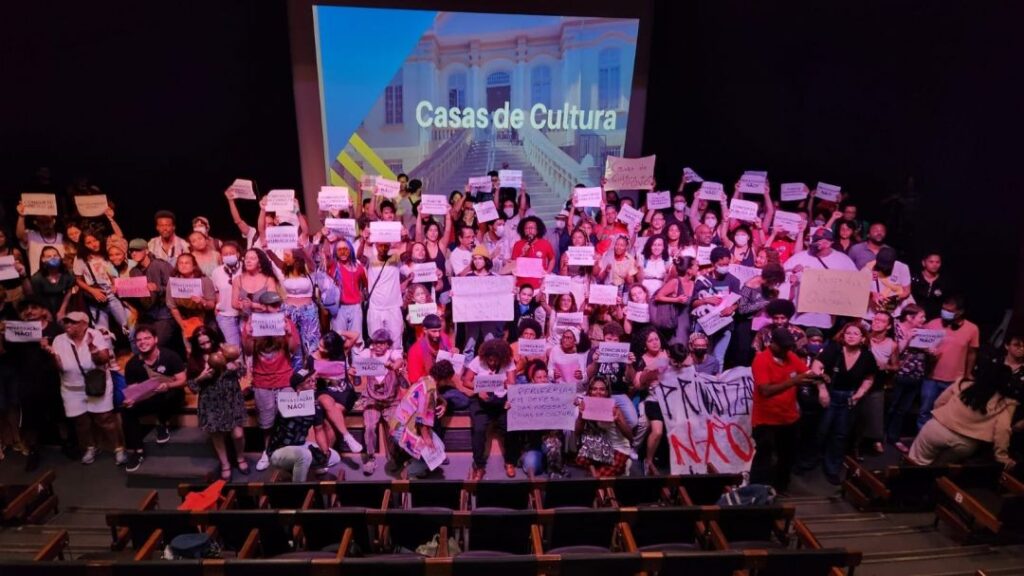 Movimento Cultural das Periferias de São Paulo durante audiência pública, realizada na última sexta-feira, 13, sobre discussão do processo de terceirização da gestão das Casas de Cultura do município de São Paulo. Crédito/Foto: Gustavo Pagador
