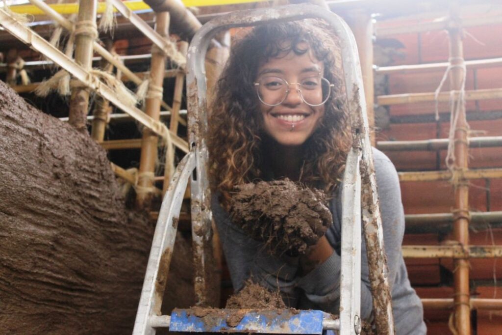 Evellyn Correia bioconstrutora e educadora ambiental que integra a Coletiva Rizoma. (Foto: Arquivo Pessoal)