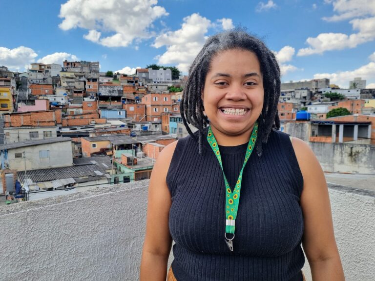 Educadora aponta limitação de políticas públicas para pessoas com deficiências ocultas nas periferias