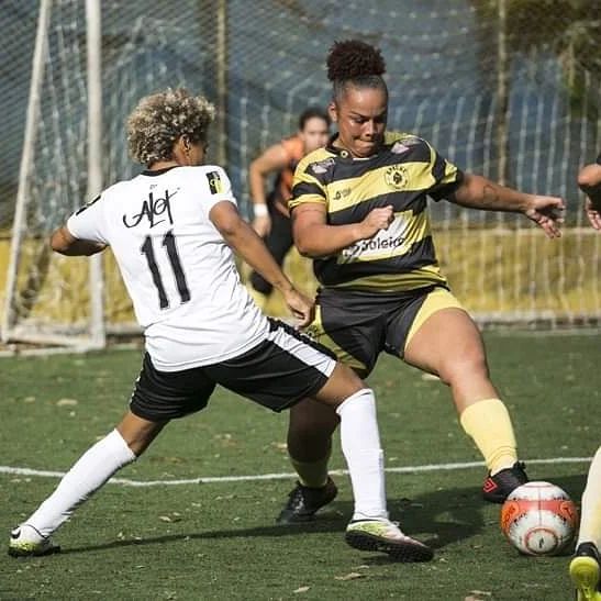 Moradora de Parelheiros, além de jogadora, Maria também é ativista em defesa do futebol feminino (foto: arquivo pessoal)