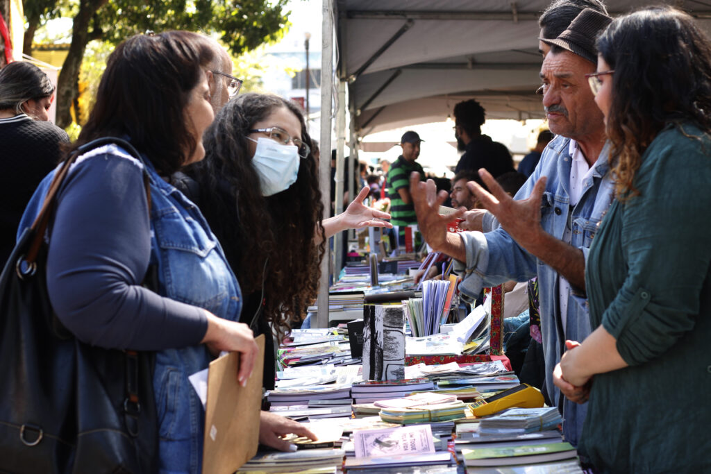 Feira Literária da Zona Sul na Praça do Campo Limpo. Foto: Will/Setembro 2022.