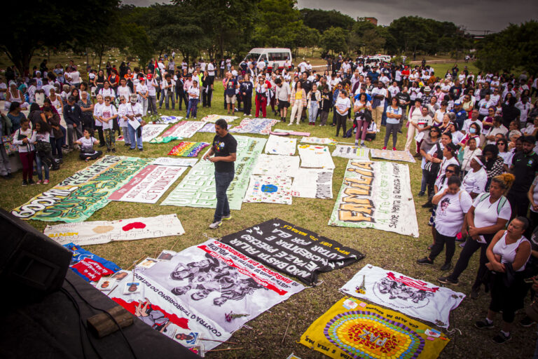 A periferia em marcha pela vida e pela paz