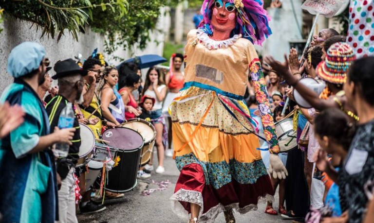 Bloco Maria Fuá fortalece carnaval brincante em São Bernardo do Campo