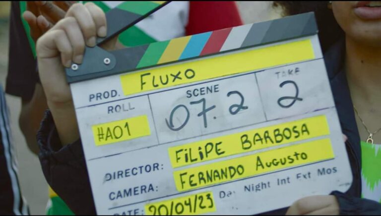 No Fluxo das opressões