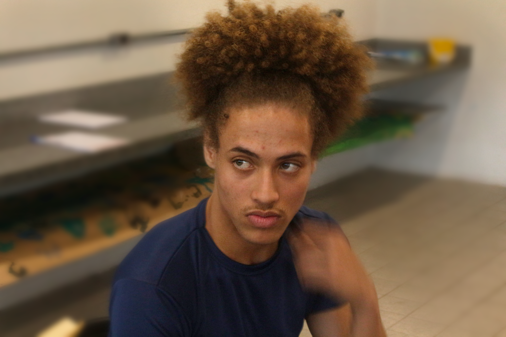 Renan Alves,arte educador. Foto: Zaya da Silva, jovem da 8ª edição do Você Repórter da Periferia/Julho 2024.
