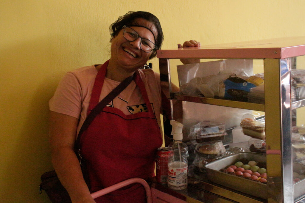 Solange Ferreira, 46, confeiteira e moradora do Jardim Mazza, zona sul de São Paulo. Foto: Sthefani de Jesus.