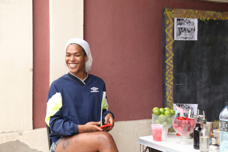 “A minha identidade é arte”, diz Kamala Nala, multiartista moradora da Vila Ede