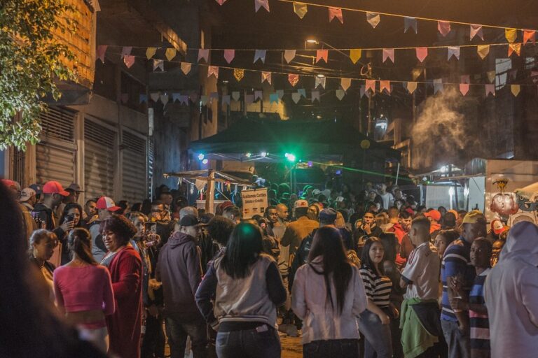 Xadrez, Milho e Passinho: A Quebrada em Festa