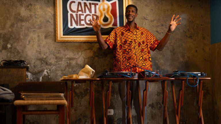 Dialogando ao Som do Vinil: encontros musicais unem memória e negritude na zona leste de SP