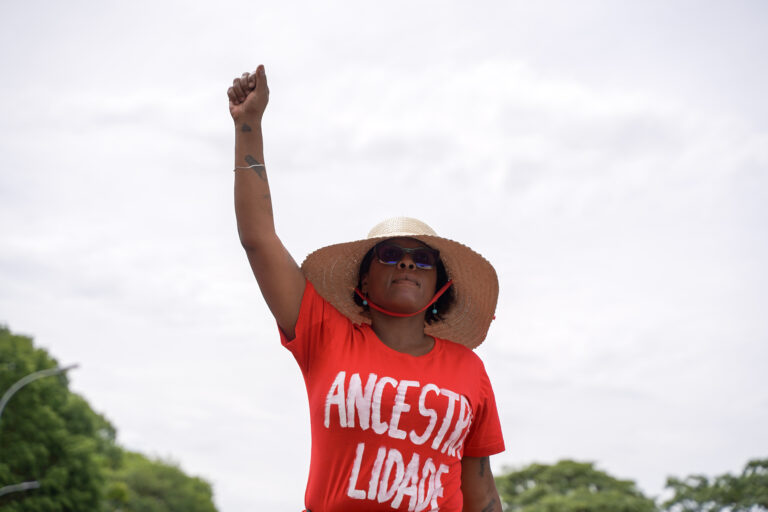“Fundamental discutir cotas de gênero”, diz economista Gabriela Chaves sobre Fundo de Reparação Econômica para população negra