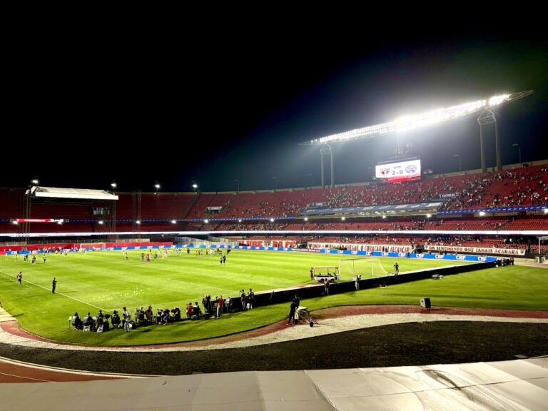 “Não passou, pode ir embora”: torcedores relatam falhas no reconhecimento facial em estádios