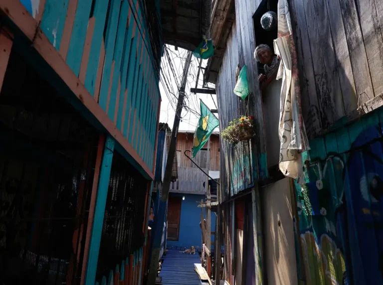 Após a COP30, o legado desigual do saneamento na Amazônia urbana permanece 