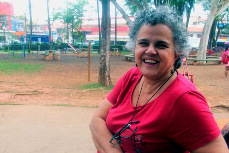 Suzi Soares, cofundadora do Sarau do Binho, no Campo Limpo, lança livro “Palavras e Sabores” com receitas afetivas