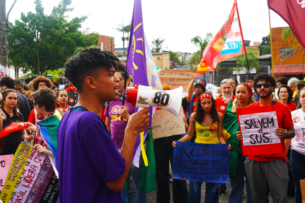 Manifestação no Capão Redondo, realizada em 12 de outubro de 2026. Foto: Felipa Anastacia / Desenrola e Não Me Enrola